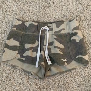 camo soft shorts xs